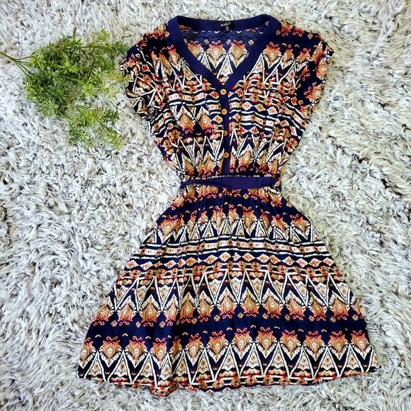Papaya Dresses & Skirts - ❤ PAPAYA Aztec Pattern Dress